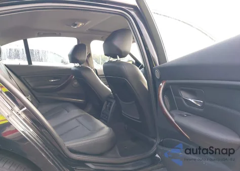 2014 BMW 328 Xi z USA, uszkodzony, nr VIN WBA3B3C57EF545212